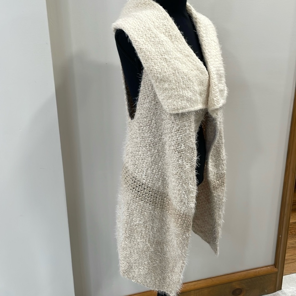 Brave+true NWT Ginger Vest Sweater Natural size S/M - Picture 2 of 10